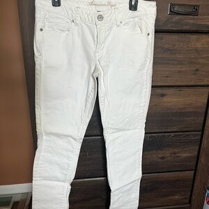 American Eagle white skinny jeans